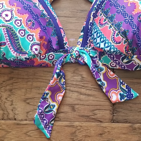 Kenneth Cole halter bikini top small - Picture 3 of 7